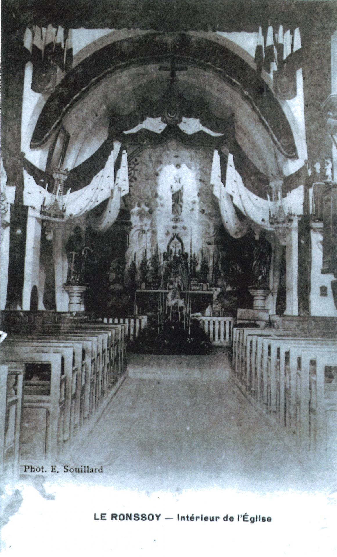 L'intérieur de l'église 1